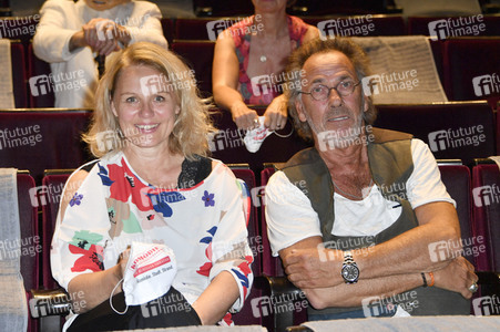 Photocall zur Spielzeiteröffnung der Komödie am Kurfürstendamm in Berlin