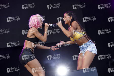 Konzert von Mia Julia Brückner in Bonn