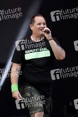 Konzert von Mia Julia Brückner in Bonn