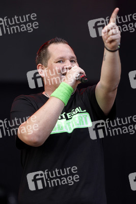 Konzert von Mia Julia Brückner in Bonn