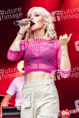 Konzert von Lina Larissa Strahl in Erfurt