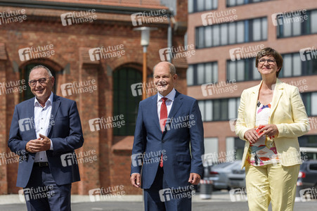 Pressekonferenz zur Nominierung von Olaf Scholz als Kanzlerkandidat in Berlin