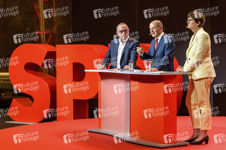 Pressekonferenz zur Nominierung von Olaf Scholz als Kanzlerkandidat in Berlin