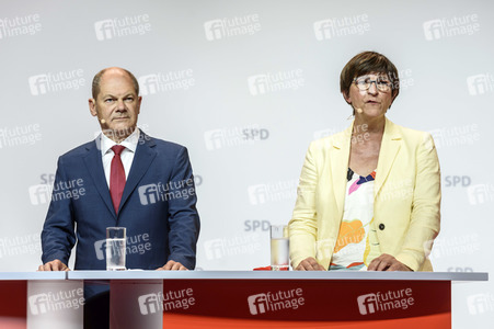 Pressekonferenz zur Nominierung von Olaf Scholz als Kanzlerkandidat in Berlin