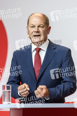 Pressekonferenz zur Nominierung von Olaf Scholz als Kanzlerkandidat in Berlin