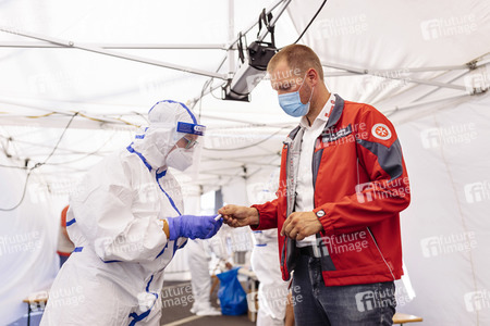 Corona-Testzentrum am Flufhafen Köln Bonn