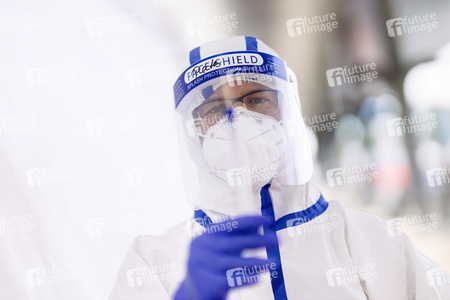 Corona-Testzentrum am Flufhafen Köln Bonn