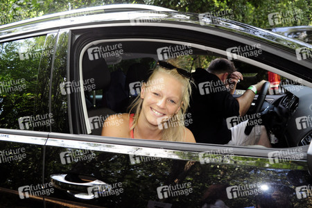 Aufzeichnung der TV-Show 'Schlagerlagerfeuer - Die Strandparty 2020' in Halle