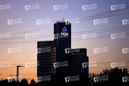 Symbolfoto TÜV Rheinland