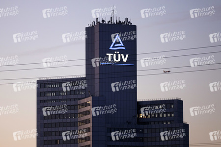 Symbolfoto TÜV Rheinland