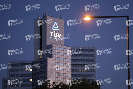 Symbolfoto TÜV Rheinland