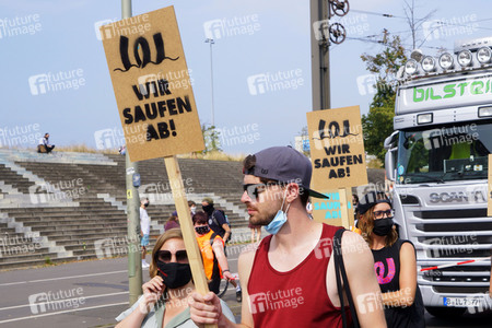 Demonstration 'Rettet die Veranstaltungsbranche' in Berlin