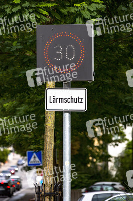 Symbolfoto LED-Verkehrsschild
