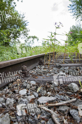 Symbolfoto stillgelegte Bahntrasse