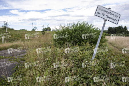 Symbolfoto stillgelegte Bahntrasse