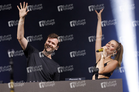 Konzert von Glasperlenspiel in Bonn