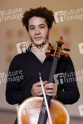 Vernissage 'Höller - Sturm 2' in Köln