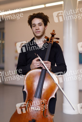 Vernissage 'Höller - Sturm 2' in Köln