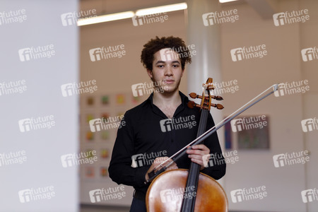 Vernissage 'Höller - Sturm 2' in Köln