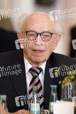 Verleihung des Landesverdienstordens Nordrhein-Westfalen in Köln