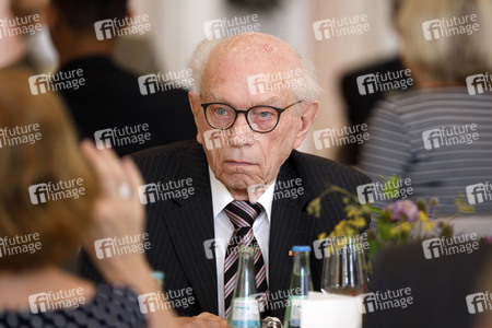 Verleihung des Landesverdienstordens Nordrhein-Westfalen in Köln