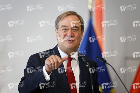 Verleihung des Landesverdienstordens Nordrhein-Westfalen in Köln