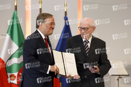 Verleihung des Landesverdienstordens Nordrhein-Westfalen in Köln