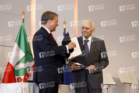 Verleihung des Landesverdienstordens Nordrhein-Westfalen in Köln