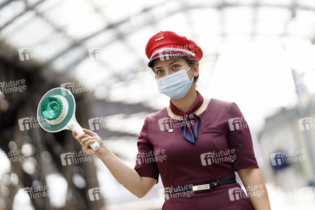 Symbolfoto Maskenpflicht in Bus und Bahn