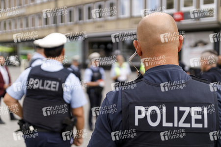 Großaktion zur Einhaltung der Maskenpflicht in Köln