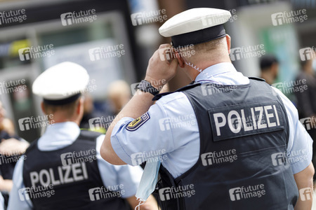 Großaktion zur Einhaltung der Maskenpflicht in Köln