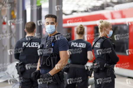 Großaktion zur Einhaltung der Maskenpflicht in Köln