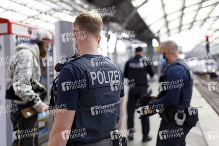 Großaktion zur Einhaltung der Maskenpflicht in Köln