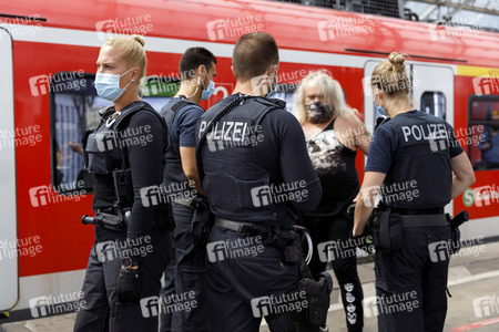 Großaktion zur Einhaltung der Maskenpflicht in Köln