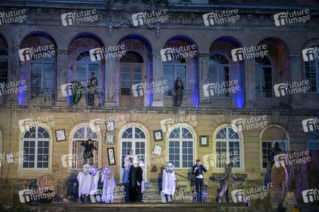 Theaterpremiere 'The Addams Family' in Dresden