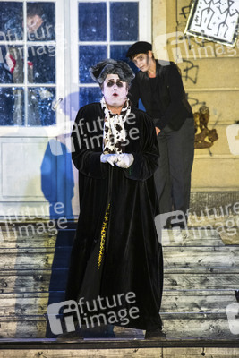 Theaterpremiere 'The Addams Family' in Dresden