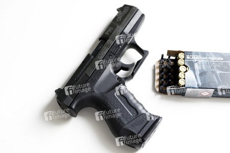 Symbolfoto Kleiner Waffenschein