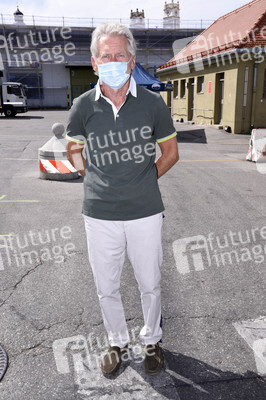 Spendenaktion mit Paul Breitner in München