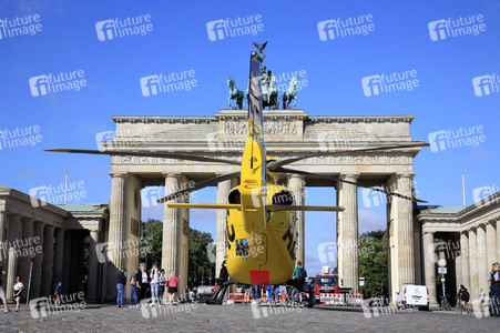 Notarzteinsatz am Brandenburger Tor in Berlin