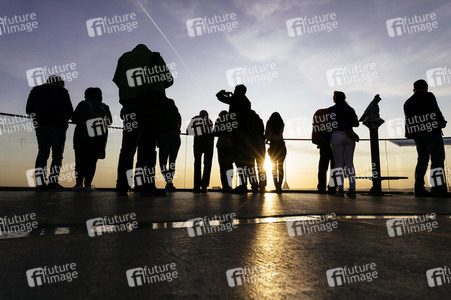 Symbolfoto Mindestabstand