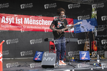 Kundgebung zum Weltfriedenstag in Dresden