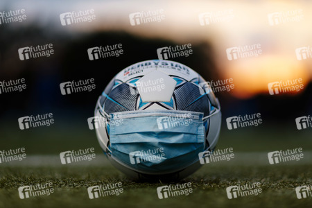 Symbolfoto Fußball während der Corona-Krise