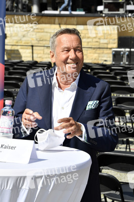 Pressekonferenz 'Back to Live' in Berlin