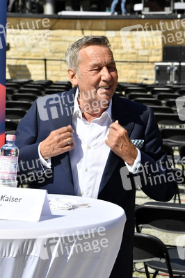 Pressekonferenz 'Back to Live' in Berlin