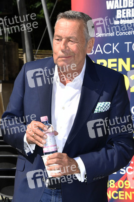 Pressekonferenz 'Back to Live' in Berlin