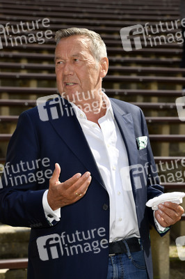 Pressekonferenz 'Back to Live' in Berlin