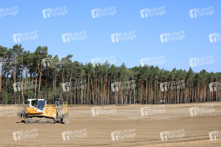 Richtfest auf der Baustelle der Tesla Gigafactory in Grünheide