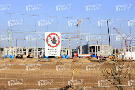 Richtfest auf der Baustelle der Tesla Gigafactory in Grünheide