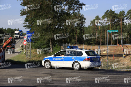 Richtfest auf der Baustelle der Tesla Gigafactory in Grünheide
