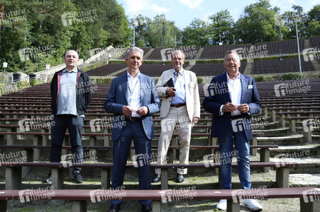 Pressekonferenz 'Back to Live' in Berlin